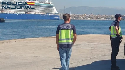 04/09/2025 La Policía Nacional Detiene A Dos Personas Por Patronear Una Patera Hasta Mallorca.SOCIEDAD POLICÍA