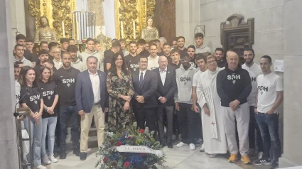 Imagen de la ofrenda de la SD Huesca a San Lorenzo