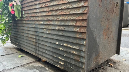 Imagen del Ensache de Santiago de un problema común en todas las zonas urbanas