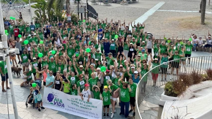 Foto de familia de la mayor parte de los participantes