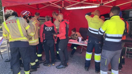 Carpa instal·lada pels Bombers al Coll de Bóixols, entre l'Alt Urgell i el Pallars Jussà, per coordinar els treballs de recerca d'un boletaire desaparegut