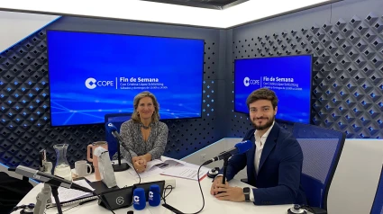 Alejandro Entrambasaguas junto a Cristina en el estudio de Fin de Semana