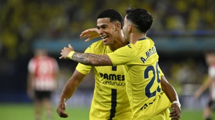 Alberto Moleiro celebra el 1-0 del Villarreal contra el Athletic