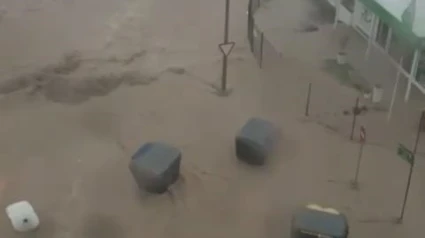 Calles anegadas en Cuarte de Huerva (Zaragoza)  a causa de la tormenta que ha descargado en