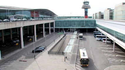 Fachada de la T1 del Aeropuerto del Prat