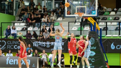 Imagen del duelo entre el Celta y Sevilla en Navia