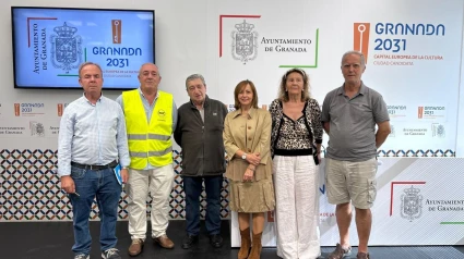 La concejala de Política Social de Granada, Amparo Arrabal, en el centro en la imagen, ha participado en la presentación de la conmemoración del Día Internacional de Concienciación sobre la Pérdida y el Desperdicio de Alimentos