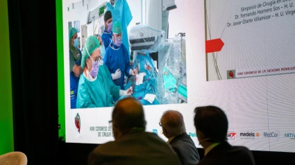 El Hospital Virgen de las Nieves emite en directo dos cirugías de corazón