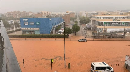 Imagen de la Carretera E-10 cortada por inundación