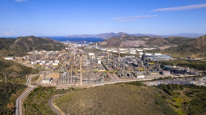 Complejo industrial de Repsol en Escombreras