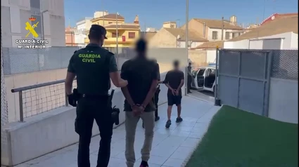 La Guardia Civil cierra el cerco: detenidos el agresor y quien le entregó el arma en Almoradí