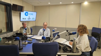 Tertulia AEFA en los estudios de COPE