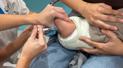 Arranca la campaña de vacunación contra el virus que causa la bronquiolitis en bebés