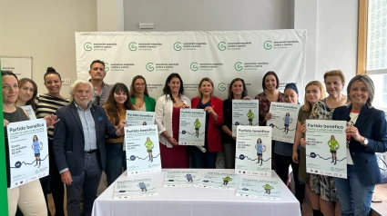 Presentación del partido benéfico en la sede de la AECC de Ourense