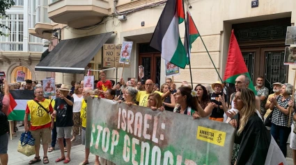 02/10/2025 Decenas de personas se concentran en apoyo a PalestinaSOCIEDAD