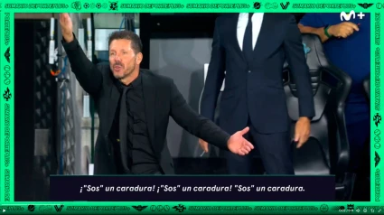 El enfado de Simeone con Soto Grado tras la expulsión a Lenglet en el Celta-Atlético