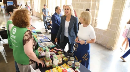 Marta Robles con García-Pelayo en la Feria del Libro 2025