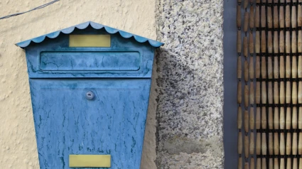 El Ayuntamiento de Aldea del Cano denuncia "el grave e inaceptable abandono" del servicio público postal