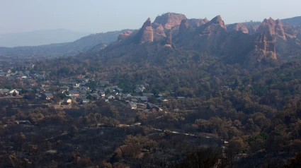 Efectos del incendio iniciado en la localidad de Yeres (León), y que ha afectado al paraje de Las Médulas