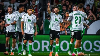 Así sonaron los tres goles de la victoria del Racing ante el Málaga en COPE Cantabria: "Traigan la corona..."
