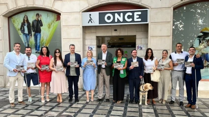 Foto de familia del Grupo Social ONCE en Granada