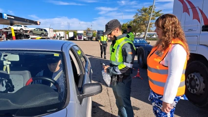 La Guardia Civil realiza controles extraordinarios para vigilar las distracciones
