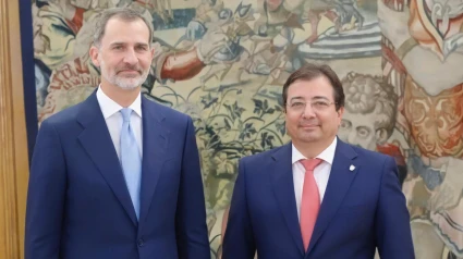 Felipe VI y Fernández Vara