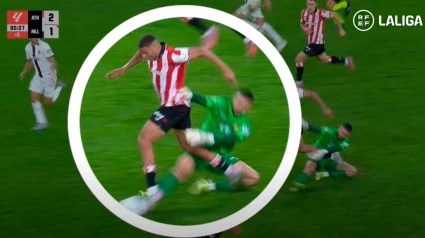 Fotograma de la entrada de Leo Román a Maroan durante el Athletic-Mallorca
