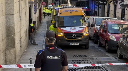Inmediaciones del lugar en el que el derrumbe parcial de un edificio en pleno centro de Madrid, en una calle situada cerca de la plaza de Ópera