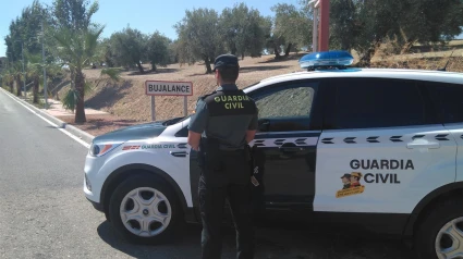 Una patrulla de la Guardia Civil en Bujalance
