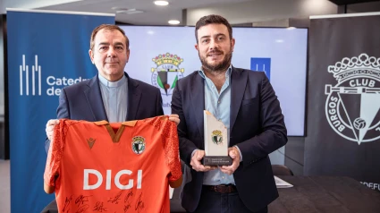 Félix Castro, deán de la Catedral de Burgos, y Diego Martínez, gerente del Burgos CF