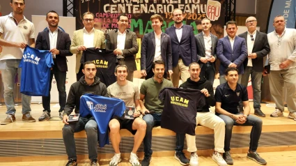 Representantes de los municipios que participan en las jornadas regionales de "Atletismo en la calle"