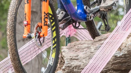 Detalle de una bicicleta de Mountain Bike durante una prueba internacional