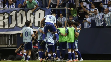 El Málaga celebra uno de los goles al Deportivo (LaLiga)