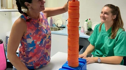 Vuelve a caminar y hablar: la increíble recuperación de Toñi  (47 años) en Mérida tras sufrir un ictus