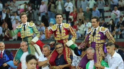Borja Jiménez, Alejandro Talavante y El Fandi salieron a hombros
