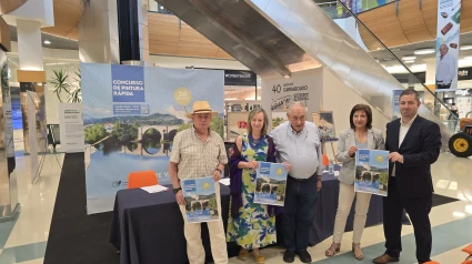 Ponte Vella desarrolla varias actividades a lo largo del año como este concurso de pintura rápida con éxito de participación y público
