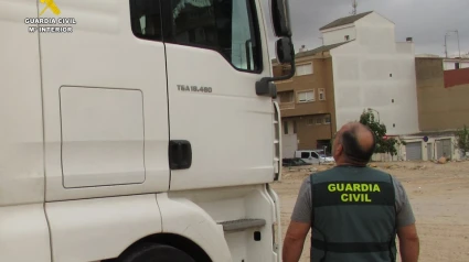 Una mujer detenida por colocar GPS en camiones para seguirlos y robar su carga