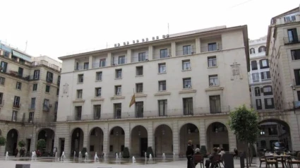 La Fiscalía pide 10 años de cárcel para un falso psicólogo acusado de agredir sexualmente a su compañera de piso en Alicante