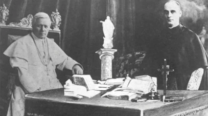 El Papa San Pío X con quien fuera su secretario de Estado, el cardenal español Rafael Merry del Val