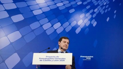 El presidente de la Junta de Castilla y León, Alfonso Fernández Mañueco, comparece en rueda de prensa para presentar el proyecto de Ley de Presupuestos Generales de la Comunidad de Castilla y León para el año 2026.