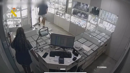 Imagen de un momento del robo en una imagen captada por las cámaras de seguridad