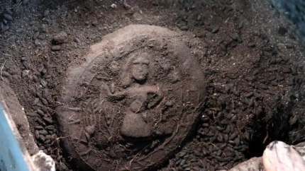Imagen de una hogaza de pan de 1.300 años de antigüedad