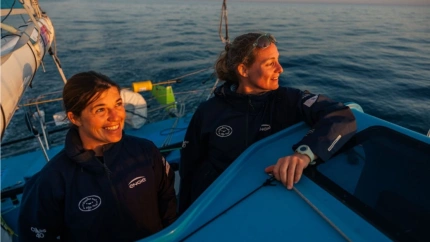 Aina Bauzá junto a Axelle Pillain,