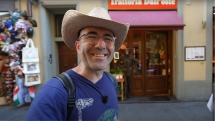 Sezar Blue (César González), youtuber