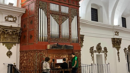 Imagen del órgano histórico de San Francisco durante un concierto