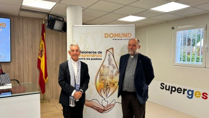 Monseñor Enrique Figaredo y José María Calderón, director nacional de OMP España, presentando el Domund 2025