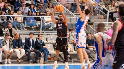 Brian Vázquez en un partido