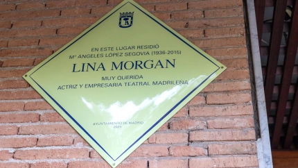 Placa de Lina Morgan en la calle de Samaria