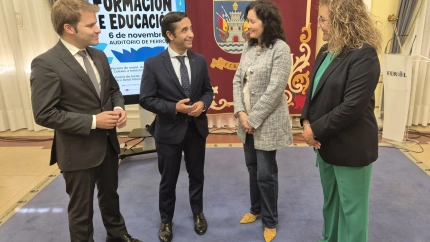 La presentación se celebró en el Ayuntamiento de Ferrol